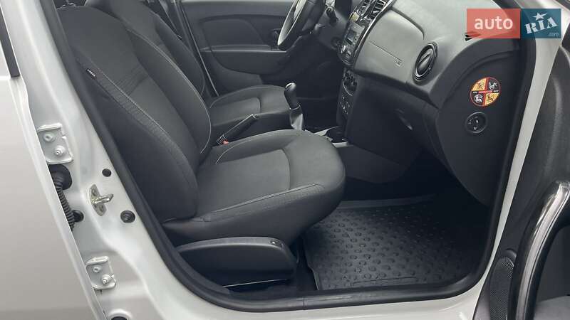 Хэтчбек Renault Sandero 2019 в Киеве фото 6 Хэтчбек Renault Sandero 2019 в Киеве