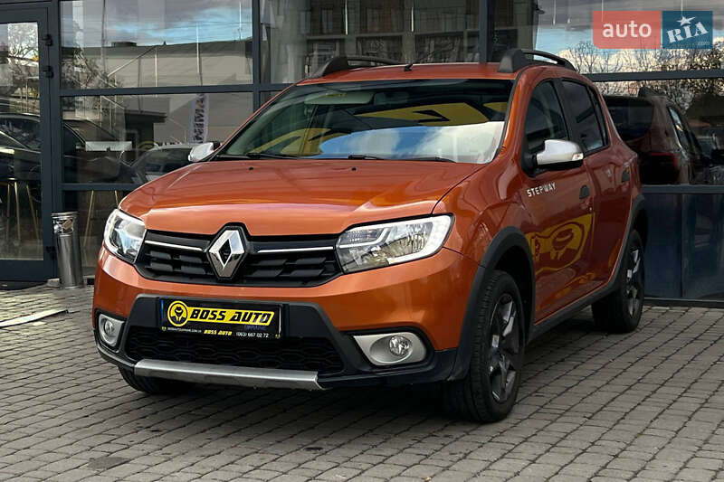 Хетчбек Renault Sandero 2017 в Івано-Франківську фото 3 Хетчбек Renault Sandero 2017 в Івано-Франківську