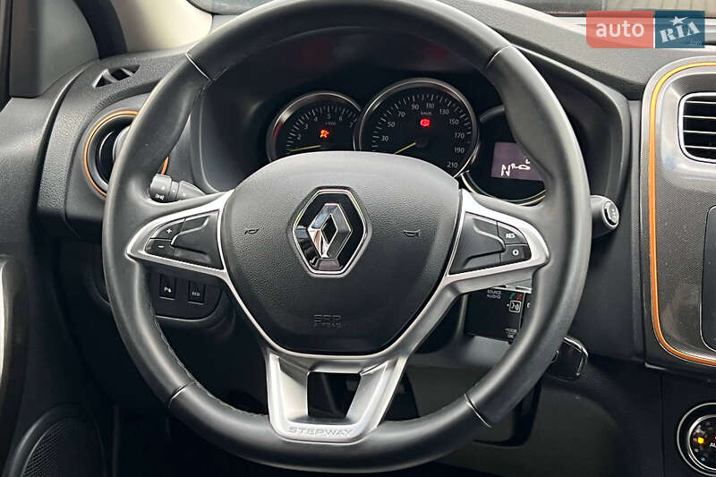 Хетчбек Renault Sandero 2017 в Івано-Франківську фото 17 Хетчбек Renault Sandero 2017 в Івано-Франківську