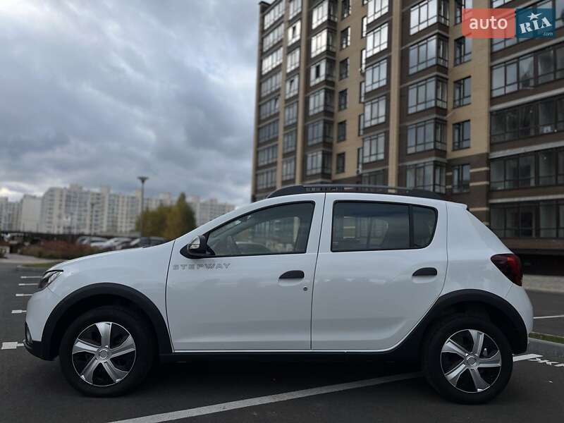 Хэтчбек Renault Sandero 2018 в Чернигове