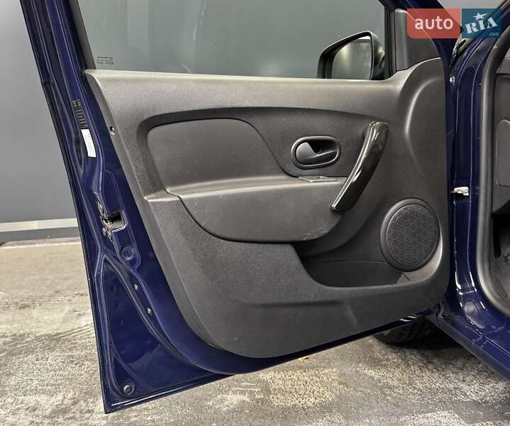 Хэтчбек Renault Sandero 2019 в Киеве фото 39 Хэтчбек Renault Sandero 2019 в Киеве