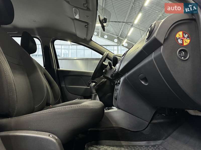 Хэтчбек Renault Sandero 2019 в Киеве фото 30 Хэтчбек Renault Sandero 2019 в Киеве