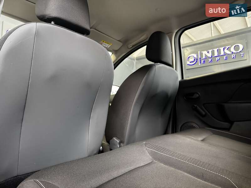 Хэтчбек Renault Sandero 2019 в Киеве фото 35 Хэтчбек Renault Sandero 2019 в Киеве