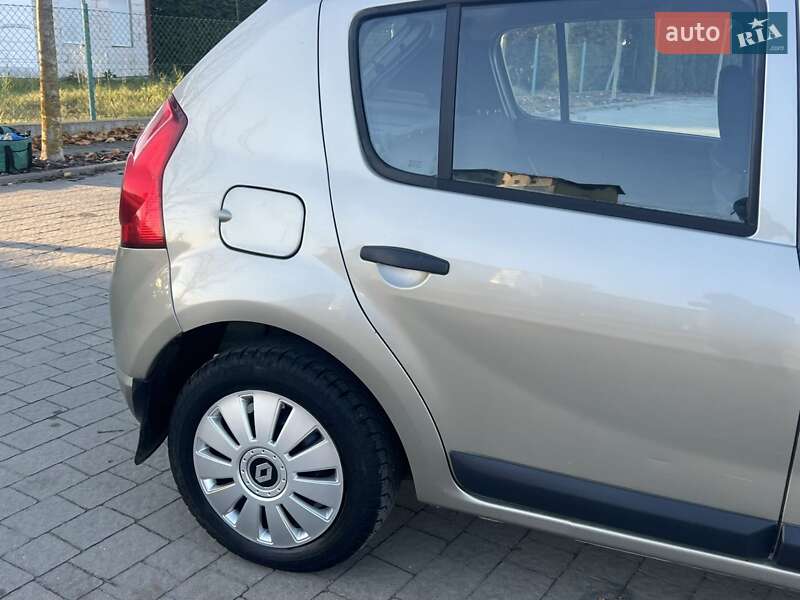 Хетчбек Renault Sandero 2012 в Кривому Розі