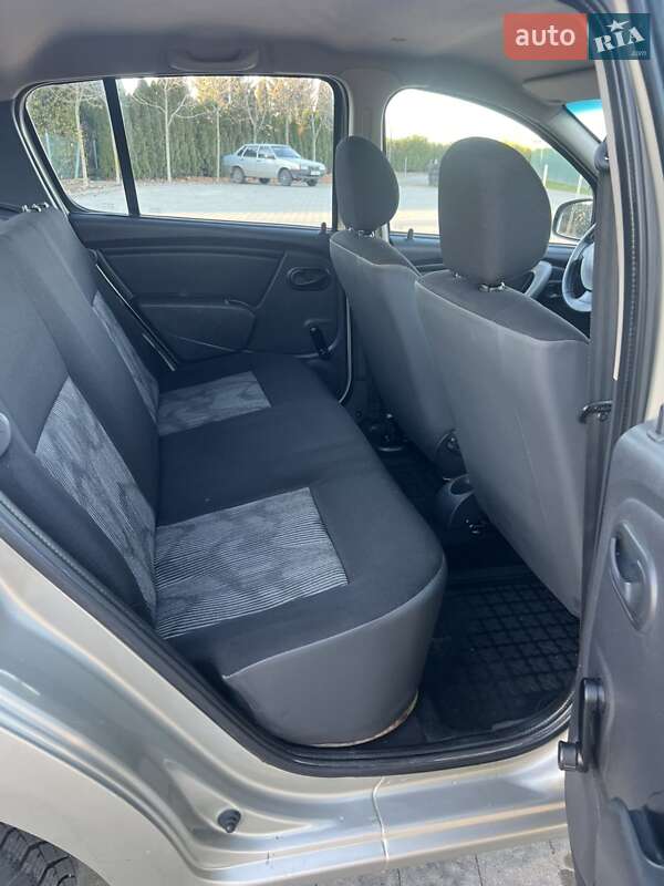 Хетчбек Renault Sandero 2012 в Кривому Розі