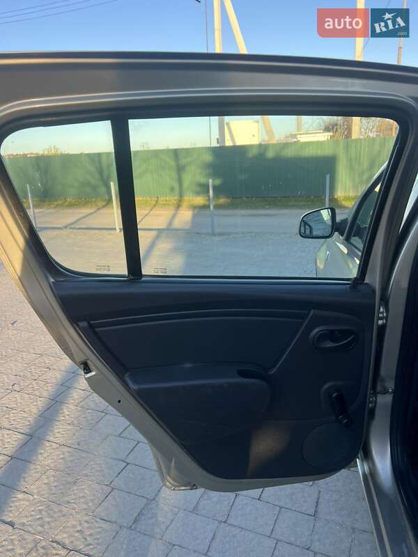 Хетчбек Renault Sandero 2012 в Кривому Розі