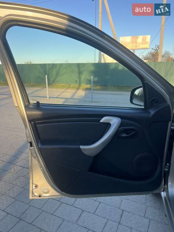 Хетчбек Renault Sandero 2012 в Кривому Розі