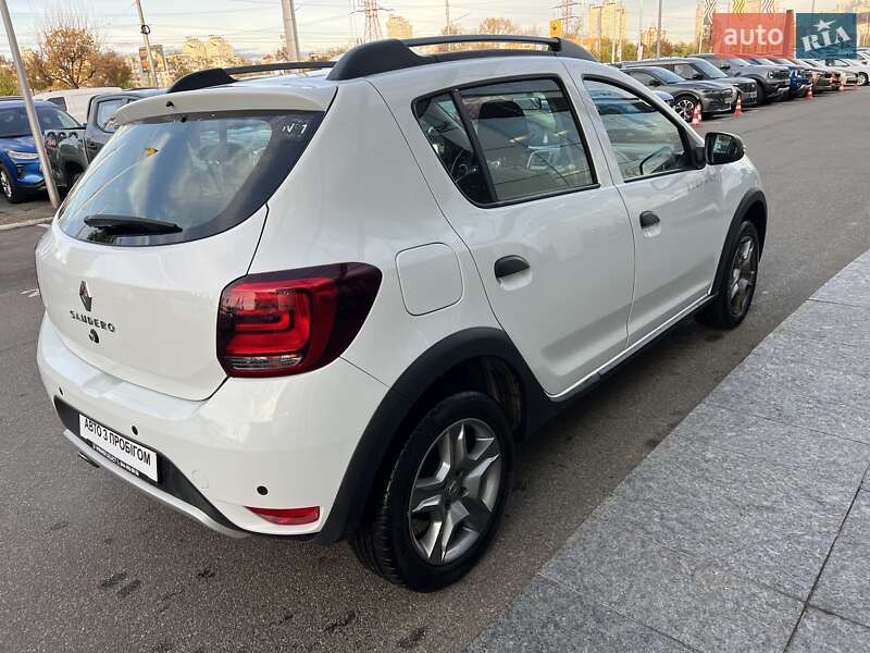 Хэтчбек Renault Sandero 2020 в Киеве