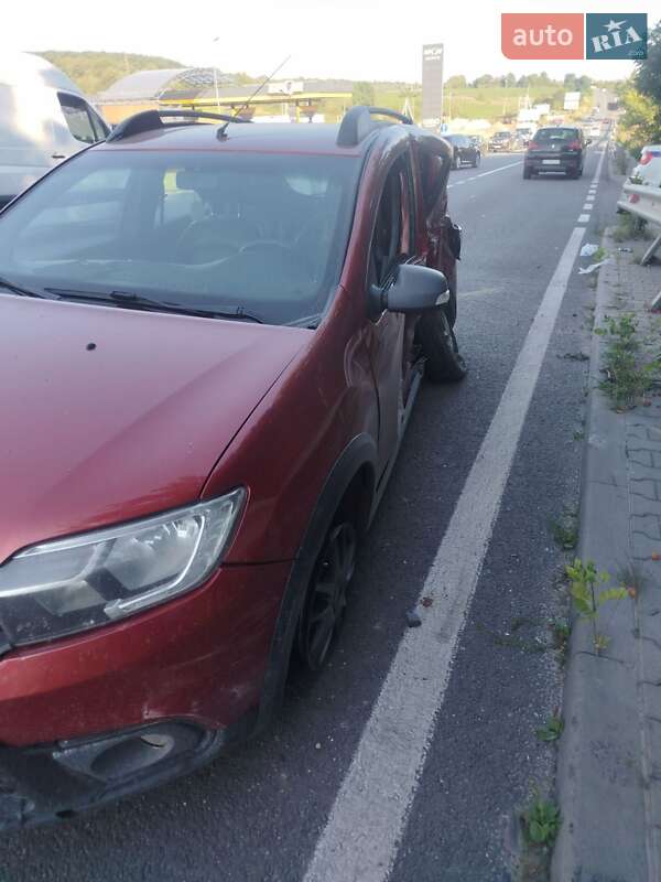 Хэтчбек Renault Sandero 2017 в Львове фото 2 Хэтчбек Renault Sandero 2017 в Львове