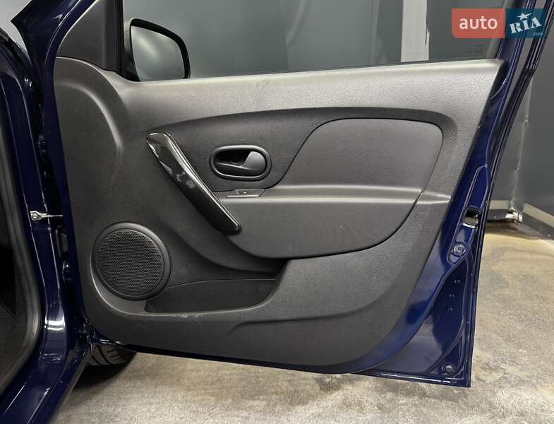 Хэтчбек Renault Sandero 2019 в Киеве фото 35 Хэтчбек Renault Sandero 2019 в Киеве