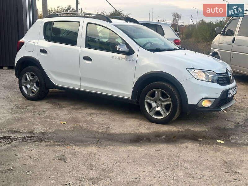 Хэтчбек Renault Sandero 2021 в Черкассах фото 2 Хэтчбек Renault Sandero 2021 в Черкассах