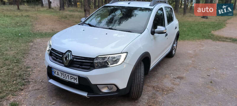 Хетчбек Renault Sandero 2021 в Чернігові