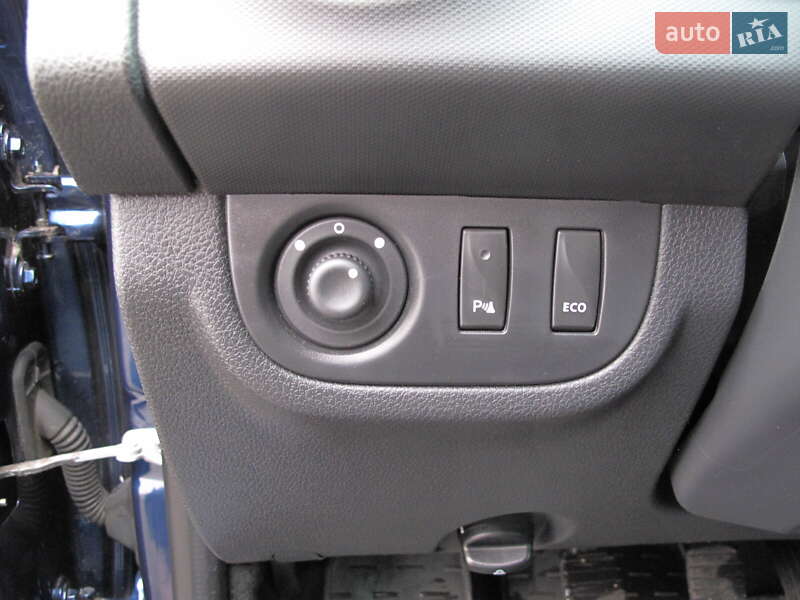 Хэтчбек Renault Sandero 2019 в Киеве фото 30 Хэтчбек Renault Sandero 2019 в Киеве