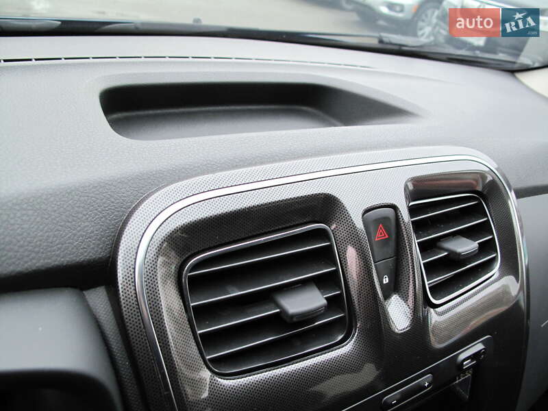 Хэтчбек Renault Sandero 2019 в Киеве фото 85 Хэтчбек Renault Sandero 2019 в Киеве