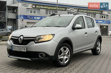 Хэтчбек Renault Sandero 2016 в Хмельницком