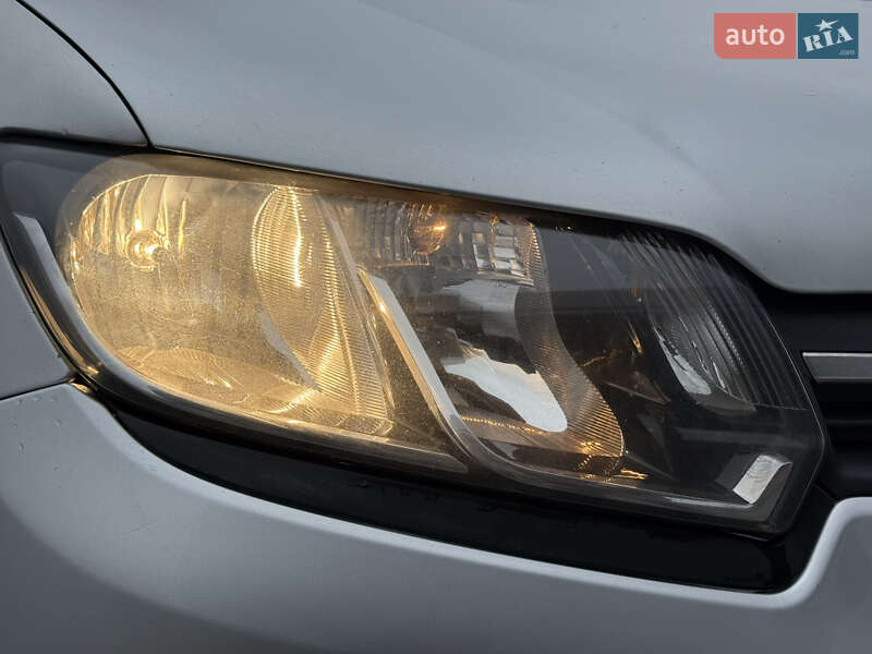 Хэтчбек Renault Sandero 2016 в Хмельницком фото 6 Хэтчбек Renault Sandero 2016 в Хмельницком