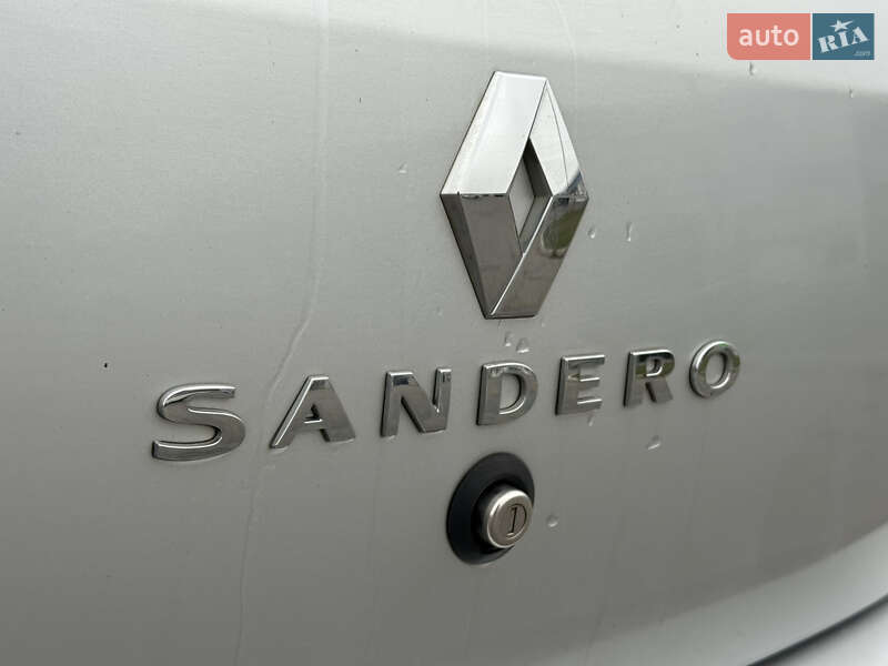 Хетчбек Renault Sandero 2016 в Хмельницькому