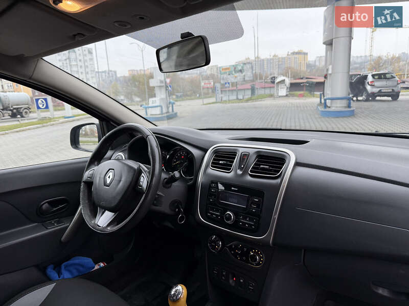 Хетчбек Renault Sandero 2016 в Хмельницькому