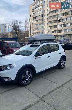 Хэтчбек Renault Sandero 2020 в Киеве