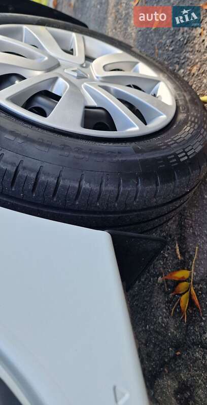 Хэтчбек Renault Sandero 2019 в Песочине