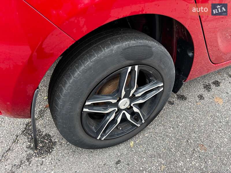 Хэтчбек Renault Sandero 2020 в Запорожье фото 9 Хэтчбек Renault Sandero 2020 в Запорожье