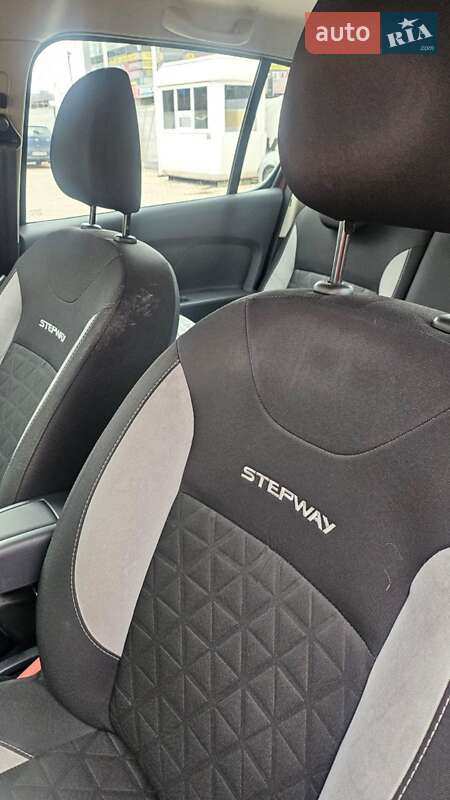 Хэтчбек Renault Sandero 2013 в Харькове фото 6 Хэтчбек Renault Sandero 2013 в Харькове