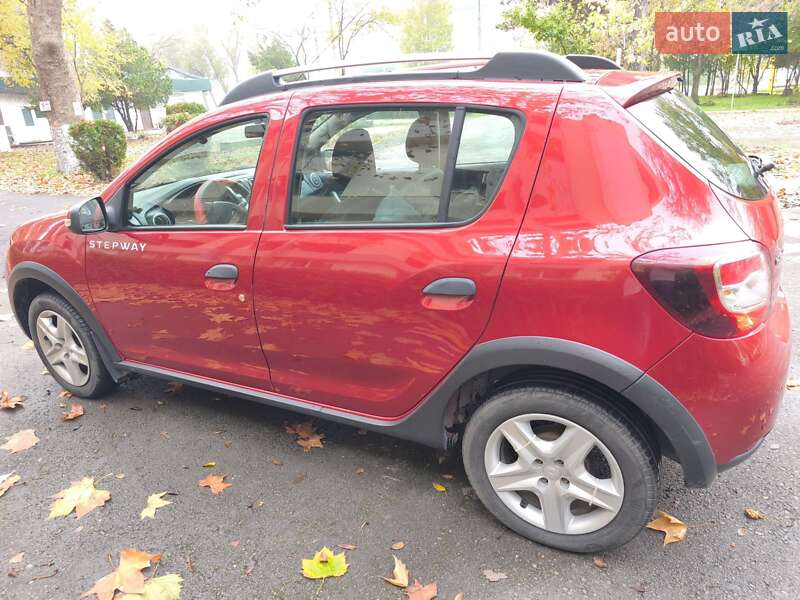 Хэтчбек Renault Sandero 2015 в Одессе