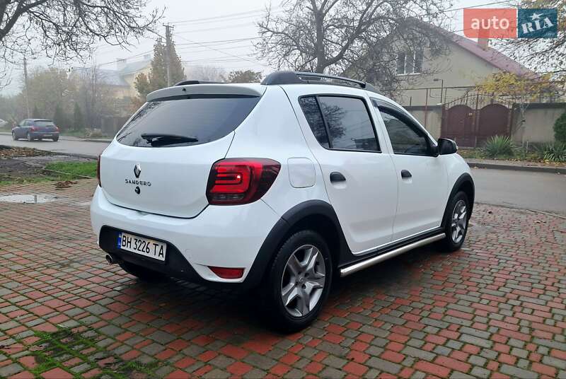 Хэтчбек Renault Sandero 2017 в Одессе фото 9 Хэтчбек Renault Sandero 2017 в Одессе