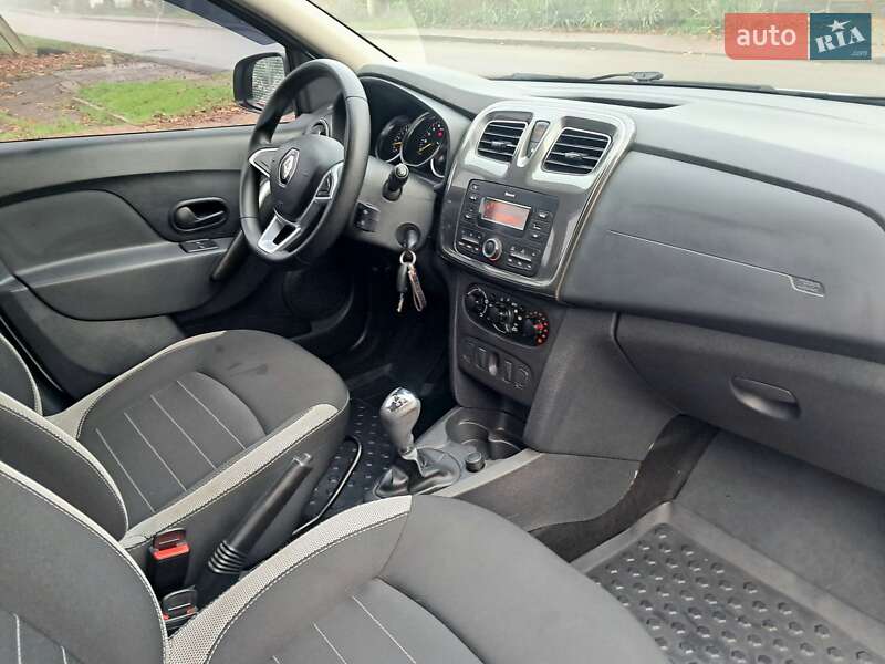 Хэтчбек Renault Sandero 2017 в Одессе фото 14 Хэтчбек Renault Sandero 2017 в Одессе