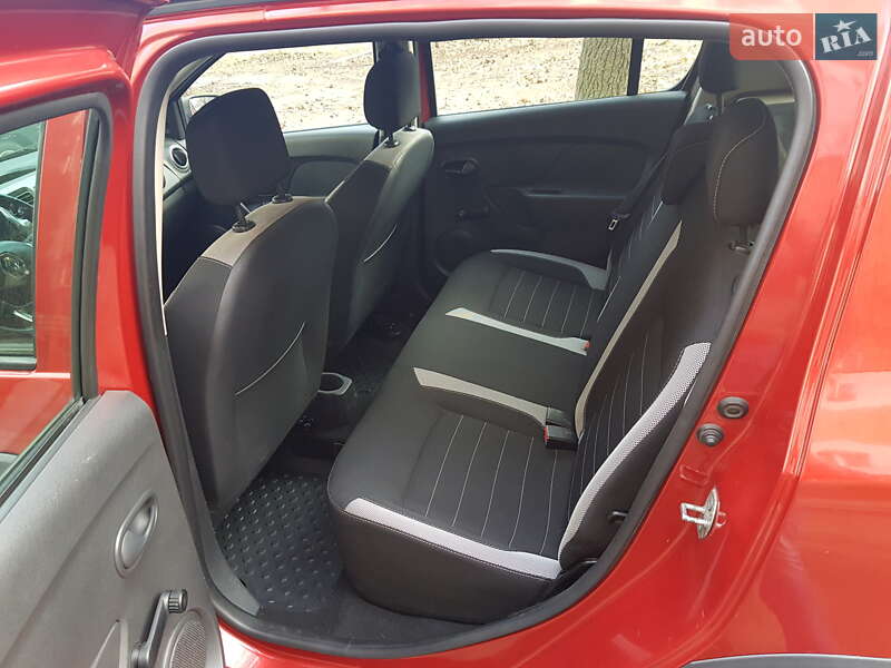 Хетчбек Renault Sandero 2017 в Черкасах