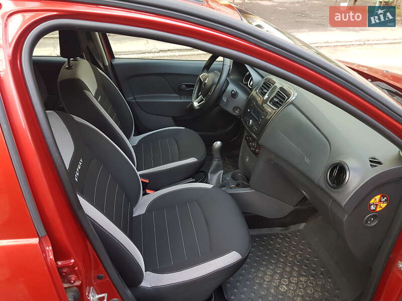 Хетчбек Renault Sandero 2017 в Черкасах