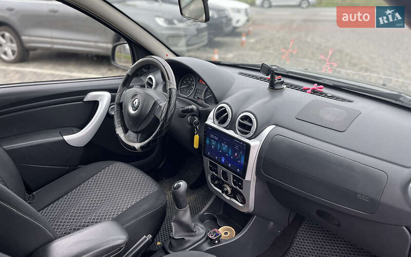 Хетчбек Renault Sandero 2012 в Мукачевому