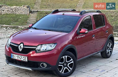 Хетчбек Renault Sandero 2015 в Полтаві