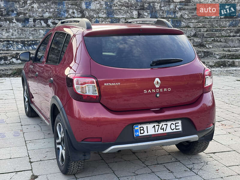 Хетчбек Renault Sandero 2015 в Полтаві