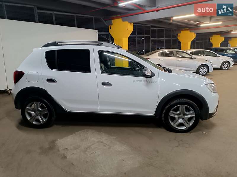 Хетчбек Renault Sandero 2021 в Києві