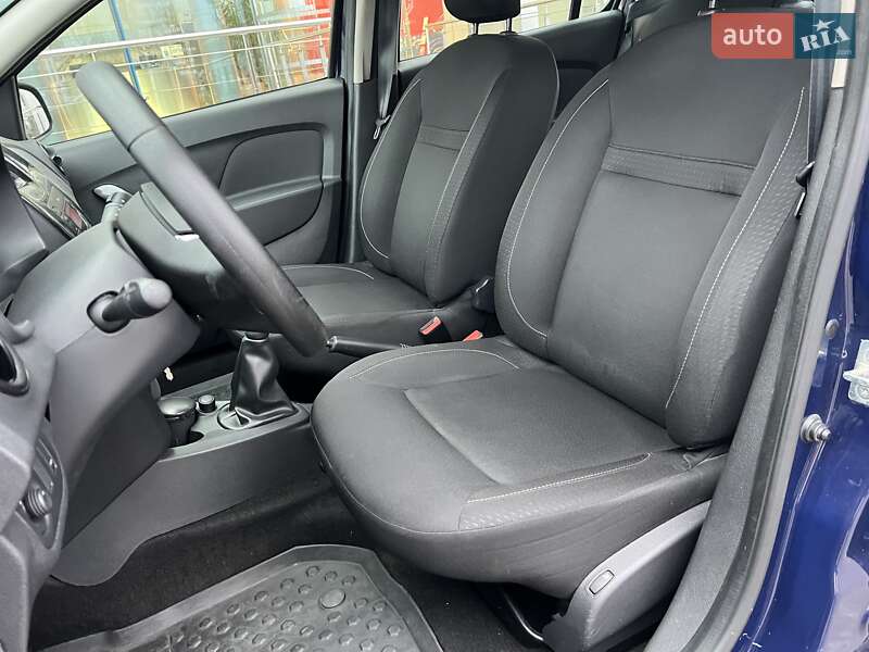 Хэтчбек Renault Sandero 2019 в Киеве