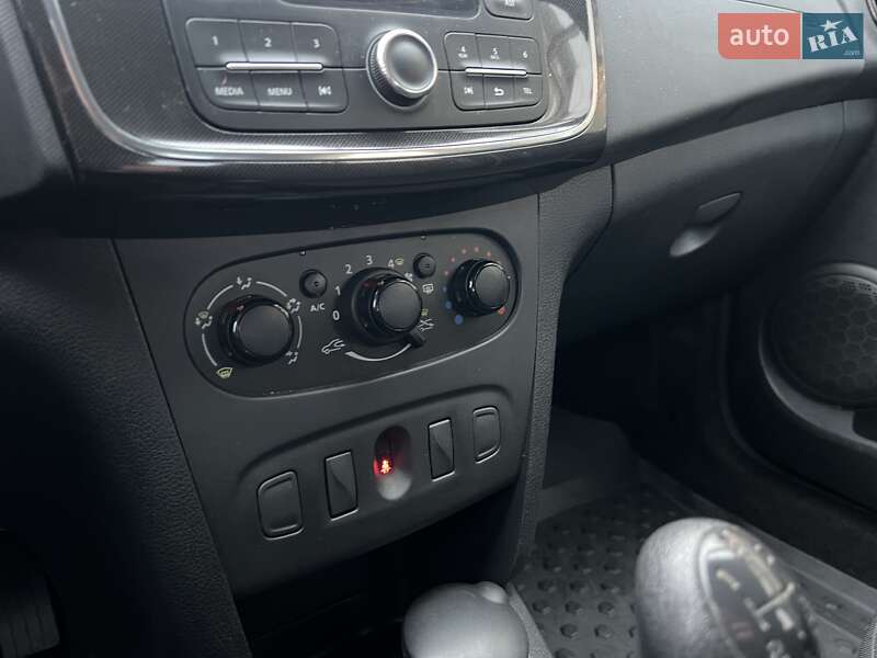 Хэтчбек Renault Sandero 2019 в Киеве