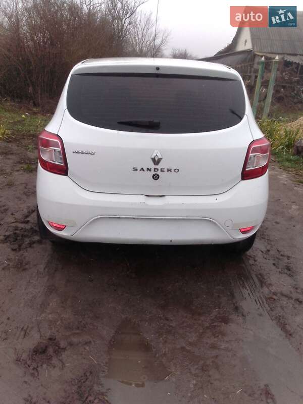 Renault Sandero 2014