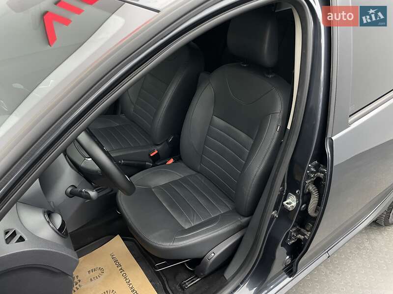 Хэтчбек Renault Sandero 2019 в Киеве фото 9 Хэтчбек Renault Sandero 2019 в Киеве