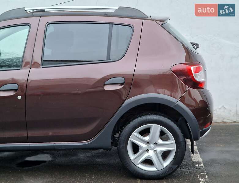 Хэтчбек Renault Sandero 2016 в Одессе