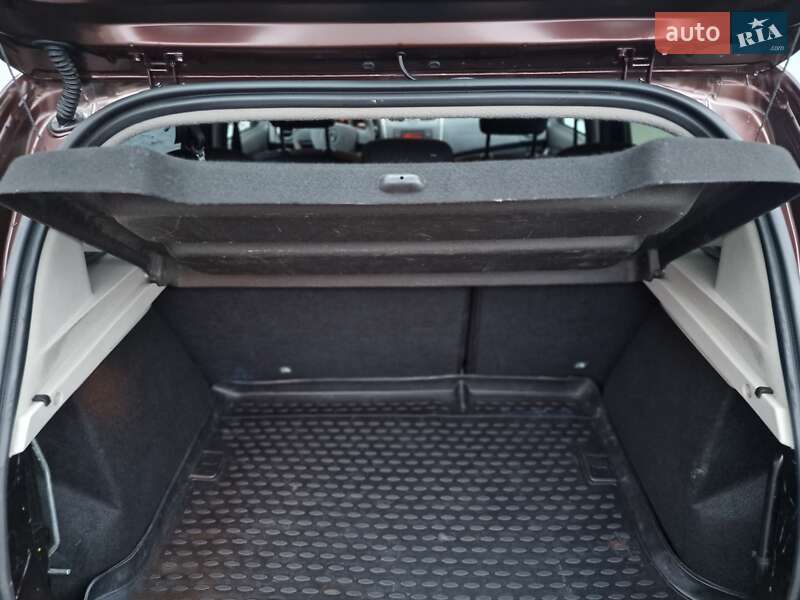 Хэтчбек Renault Sandero 2016 в Одессе