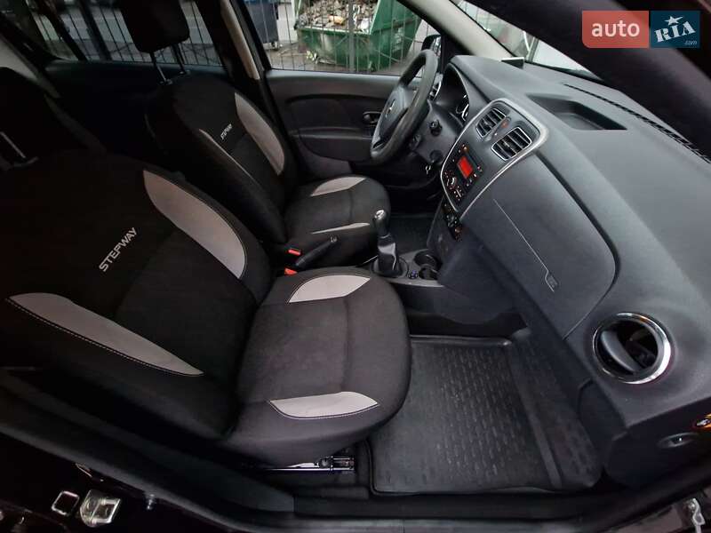 Хэтчбек Renault Sandero 2016 в Одессе