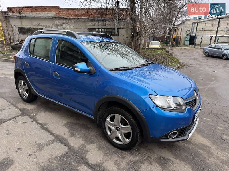 Хэтчбек Renault Sandero 2014 в Харькове фото 4 Хэтчбек Renault Sandero 2014 в Харькове