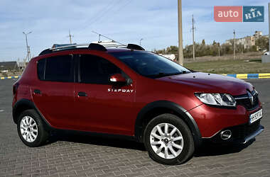 Хэтчбек Renault Sandero 2015 в Белгороде-Днестровском