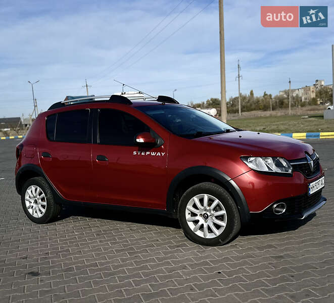 Хэтчбек Renault Sandero 2015 в Белгороде-Днестровском