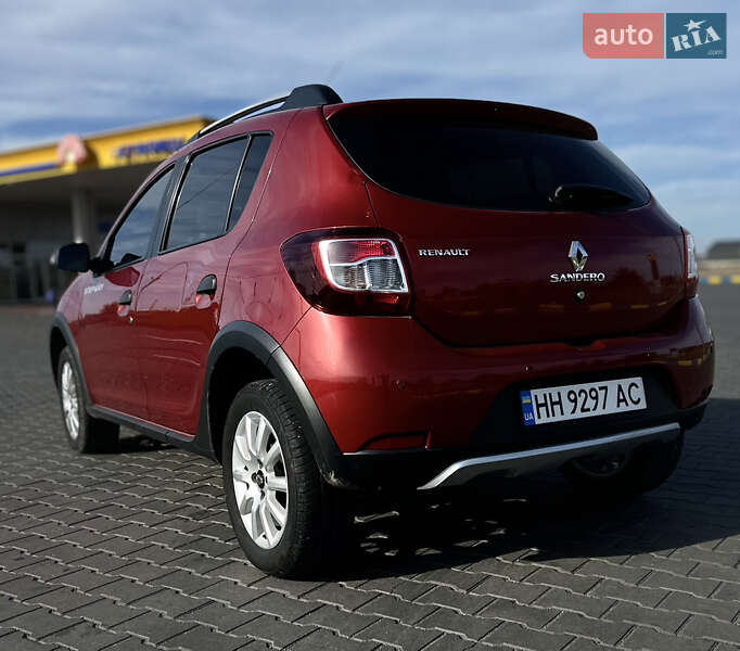 Хэтчбек Renault Sandero 2015 в Белгороде-Днестровском