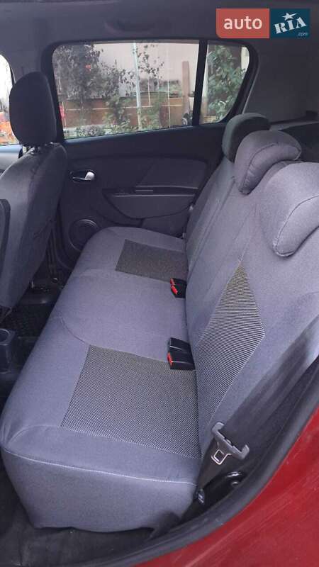 Хетчбек Renault Sandero 2020 в Ізмаїлі фото 21 Хетчбек Renault Sandero 2020 в Ізмаїлі