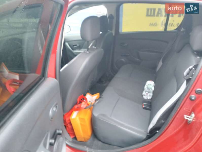 Хэтчбек Renault Sandero 2013 в Царичанке фото 9 Хэтчбек Renault Sandero 2013 в Царичанке