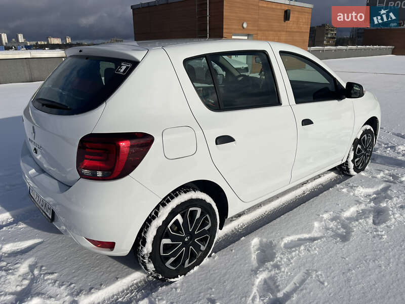 Хэтчбек Renault Sandero 2020 в Киеве фото 2 Хэтчбек Renault Sandero 2020 в Киеве