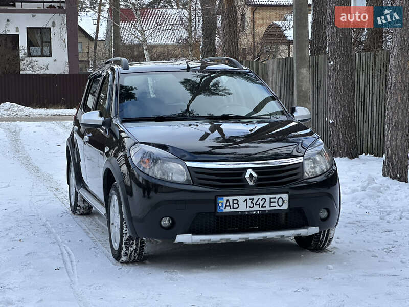 Хетчбек Renault Sandero 2012 в Києві фото 4 Хетчбек Renault Sandero 2012 в Києві